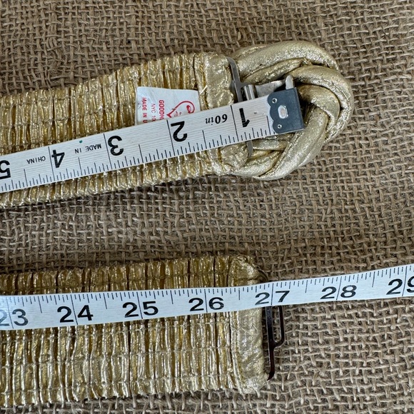 Vintage women’s brand GoodHeart , wide gold metallic stretch belt size S-M 27-32 - Picture 2 of 13